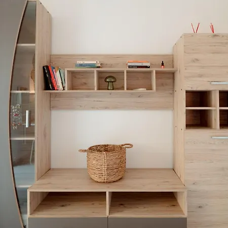 Zora Roiano Apartamento *